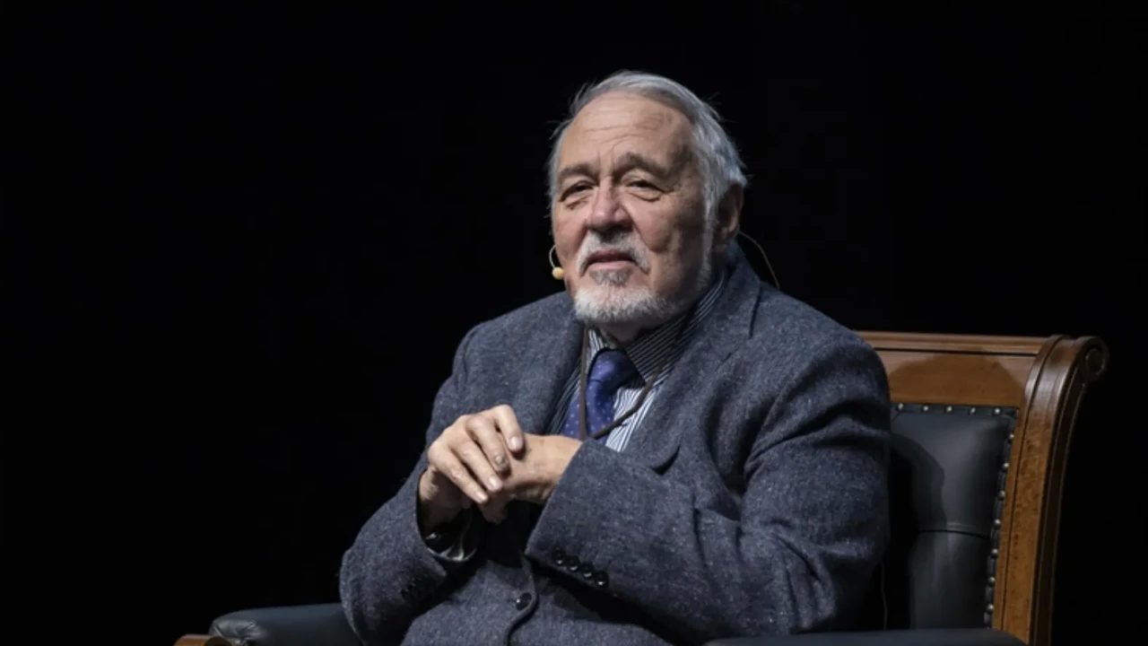 İlber Ortaylı, Türkiye’nin en çok tanınan tarihçilerinden biri olarak hem