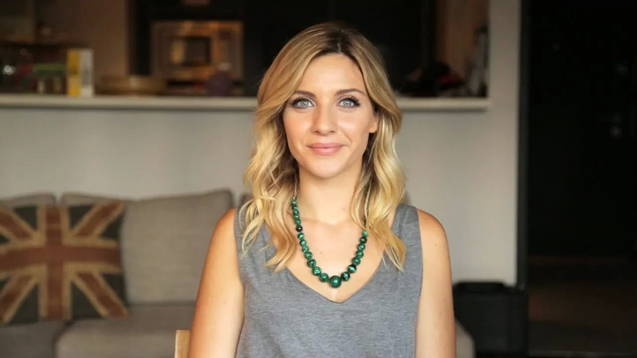 Merve Özkaynak’ın Gizemli Dünyası: Sosyal Medyanın Parlayan Yıldızının Merak Edilen