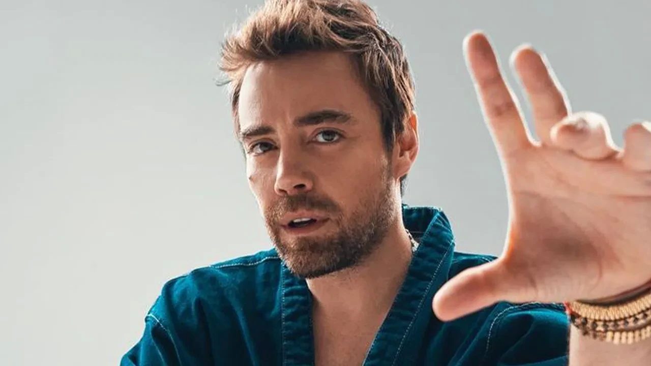 Murat Dalkılıç: Pop Müziğinin Yenilikçi Yüzü ve Sahne Fırtınası Türk