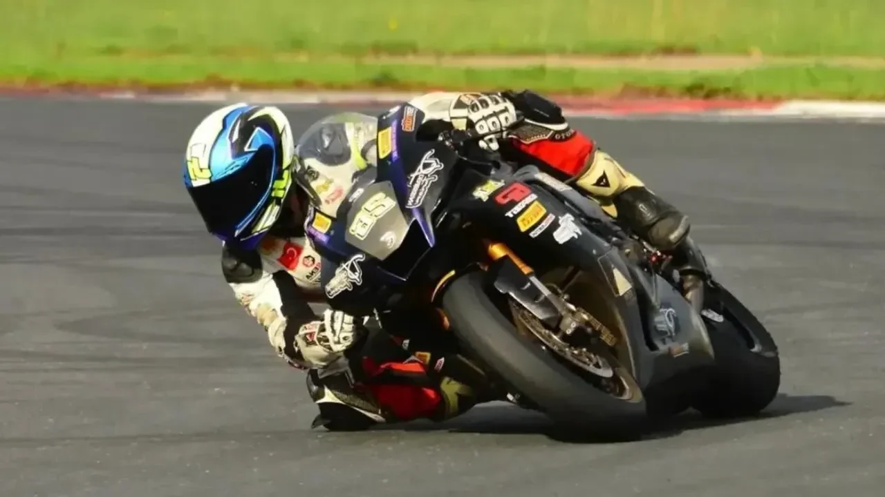 Milli motosikletçi Özgür Çapacı trafik kazasında hayatını kaybetti: Kimdir, neden