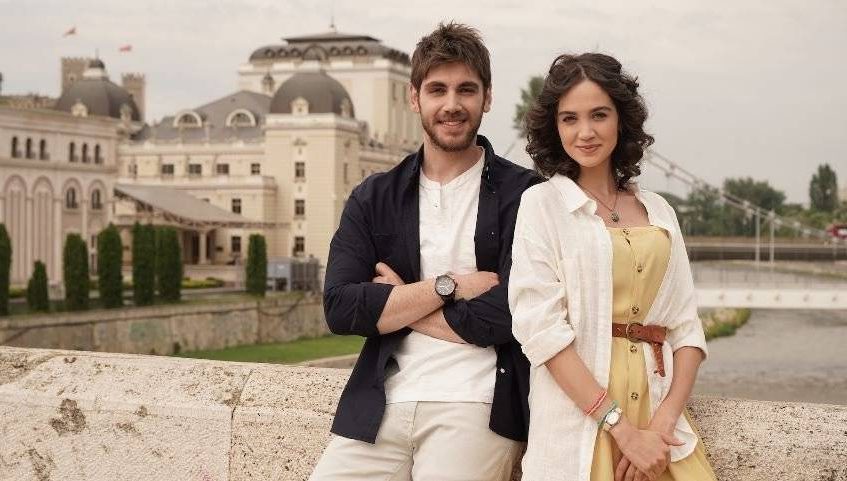 Emre Bey kimdir, kaç yaşında, aslen nereli, boyu kaç, evli