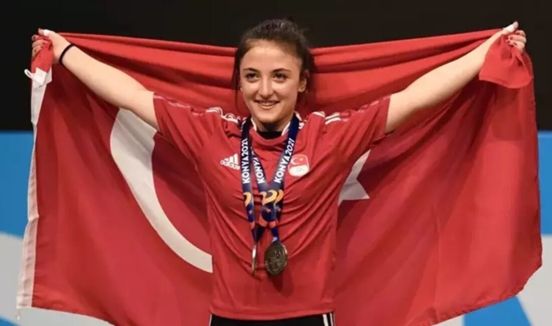 Milli halterci Cansu Bektaş kimdir, kaç yaşında, nereli, hangi madalyaları
