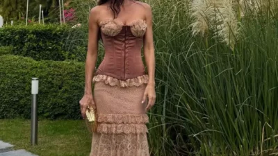 Ünlü oyuncu Yasemin Ergene, 2011 yılında iş insanı İzzet Özilhan