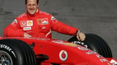 Formula 1 dünyasının efsane ismi Michael Schumacher, 2013 yılında geçirdiği