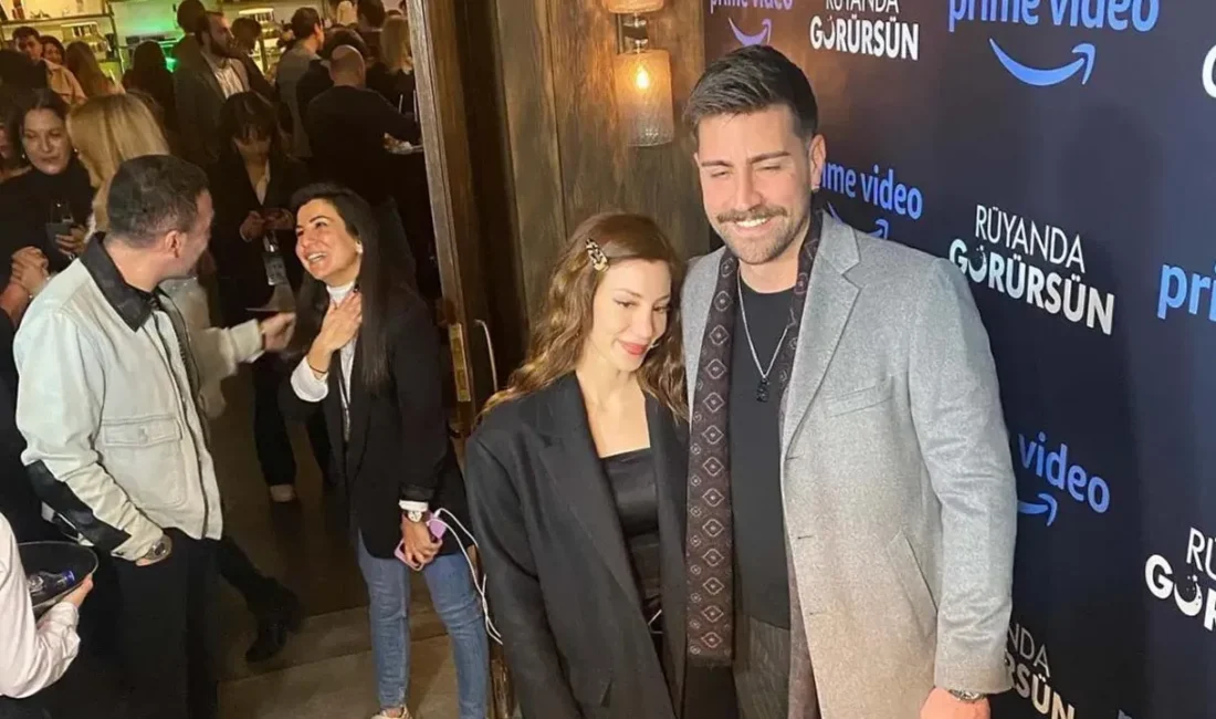 Tarkan konserinde sevgilisi Çağlar Ertuğrul ile birlikte objektiflere yansıyan Kayla