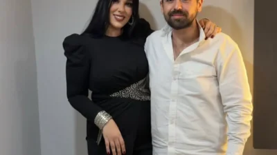 Türk arabesk müziğinin efsane ismi Ferdi Tayfur’un kızı Tuğçe Tayfur,