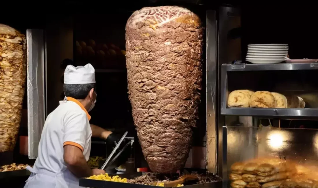 Türkiye genelinde yaygın şube ağıyla tanınan fast-food devi Ekrem Coşkun