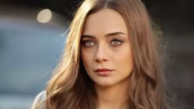 Damla Sönmez, oyunculuk yeteneğiyle izleyicilerin gönlünde taht kurmuş isimlerden biri.