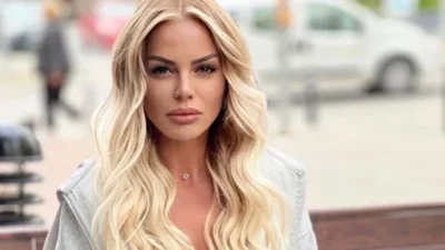 Müzik dünyasına adım attığı ilk günden itibaren güçlü sesi, sahne