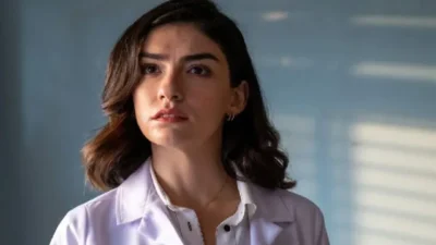 İnci Taneleri dizisindeki Dilber karakteriyle büyük ilgi gören Hazar Ergüçlü,