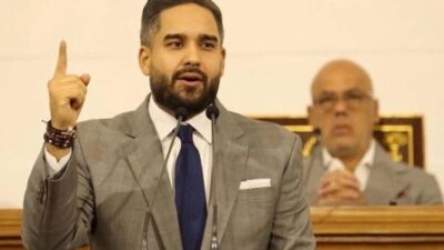 ABD'nin Venezuela'ya yönelik dikkat çeken operasyonunun ardından siyasi tansiyon yükselirken,