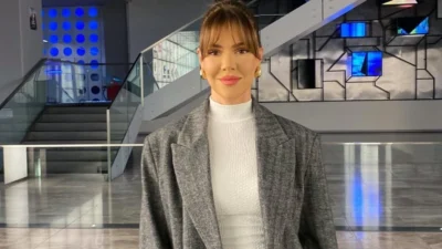 Son dönemde ünlü oyuncu ve şarkıcı Feyyaz Şerifoğlu ile yaşadığı