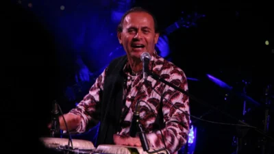 Latin müziğin Türkiye’deki öncülerinden biri olan, aynı zamanda sunuculuk, gezginlik