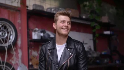 Son yıllarda yer aldığı projelerle adından sıkça söz ettiren Burak