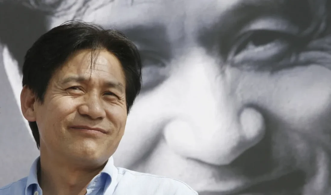 Güney Kore sinemasının yaşayan efsanesi Ahn Sung-ki, 74 yaşında hayatını