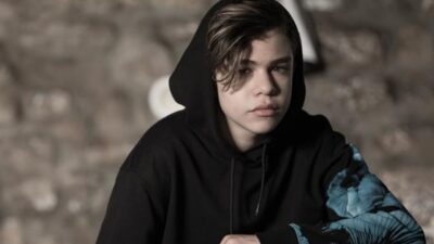 Türkiye’nin genç müzik ve oyunculuk yeteneklerinden Alper Erözer, 9 Temmuz