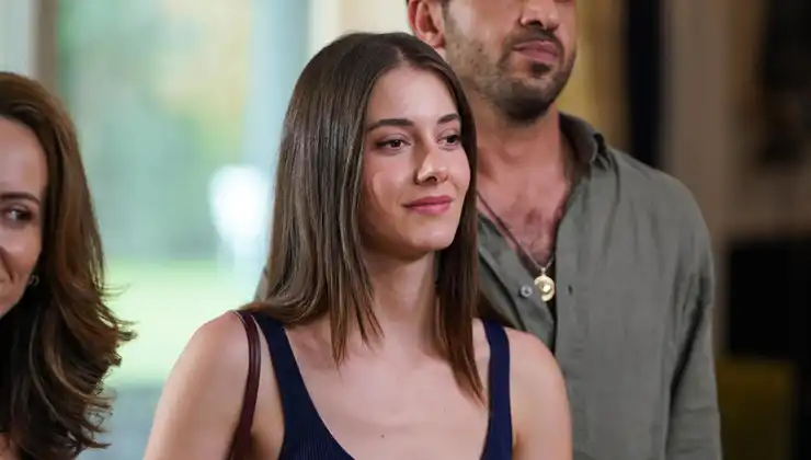 Yalı Çapkını dizisinde canlandırdığı Suna karakteriyle izleyicilerin beğenisini kazanan Beril