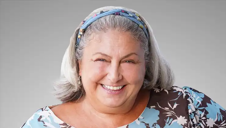 Türk tiyatrosu, sineması ve televizyon dünyasının deneyimli isimlerinden biri olan