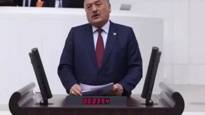 Türkiye Büyük Millet Meclisi'nde alışılmışın dışında bir konuşma yaşandı. AK