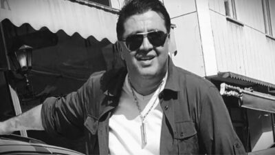 İstanbul’da yaşamını sürdüren, sosyal medya paylaşımlarıyla adını duyuran Cenk Çelik