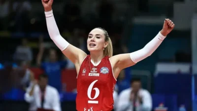 Derya Çayırgan kimdir, nereli, kaç yaşında, evli mi, hangi takımlarda