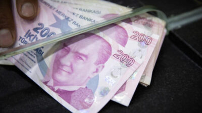 Türkiye’de milyonlarca çalışan, emeklilik hayalini kurarken EYT (Emeklilikte Yaşa Takılanlar)