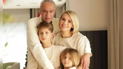 ATV ekranlarında yayınlanan "Esra Erol’la" programının başarılı sunucusu Esra Erol,