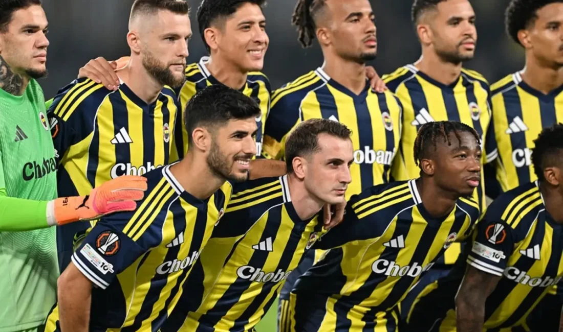  Fenerbahçe, zorlu Alanyaspor deplasmanı öncesinde kamp kadrosunu açıklarken, sarı-lacivertli camiaya