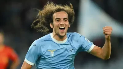 Fenerbahçe’nin orta saha transferi için gündeminde yer alan Matteo Guendouzi