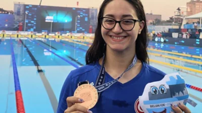 Ela Naz Özdemir, Türk yüzme camiasının yükselen yıldızlarından biri olarak