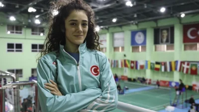 Türk badminton tarihine adını altın harflerle yazdıran Neslihan Yiğit Arın,