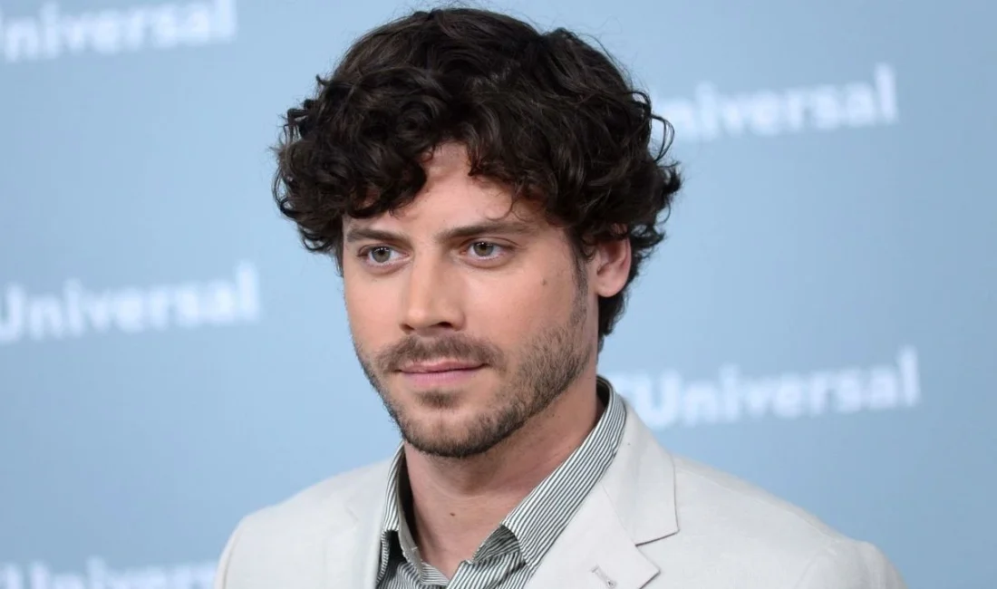 François Arnaud kimdir, kaç yaşında, Heated Rivalry dizisinde kimi oynuyor,