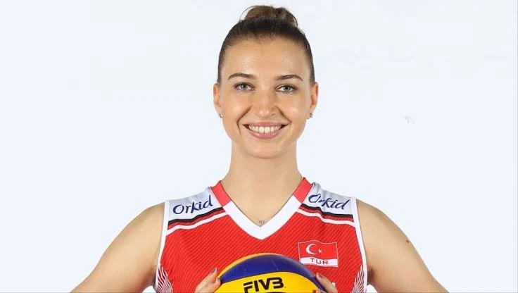 A Milli Kadın Voleybol Takımı’nın dikkat çeken smaçörlerinden biri olan