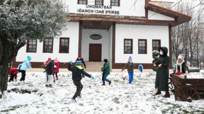 İstanbul, 2026 yılının ilk sert kış yüzleşmesini yaşarken, Bağcılar ve