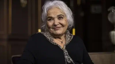 Türk tiyatrosu ve televizyon dünyasının unutulmaz isimlerinden biri olan Emel