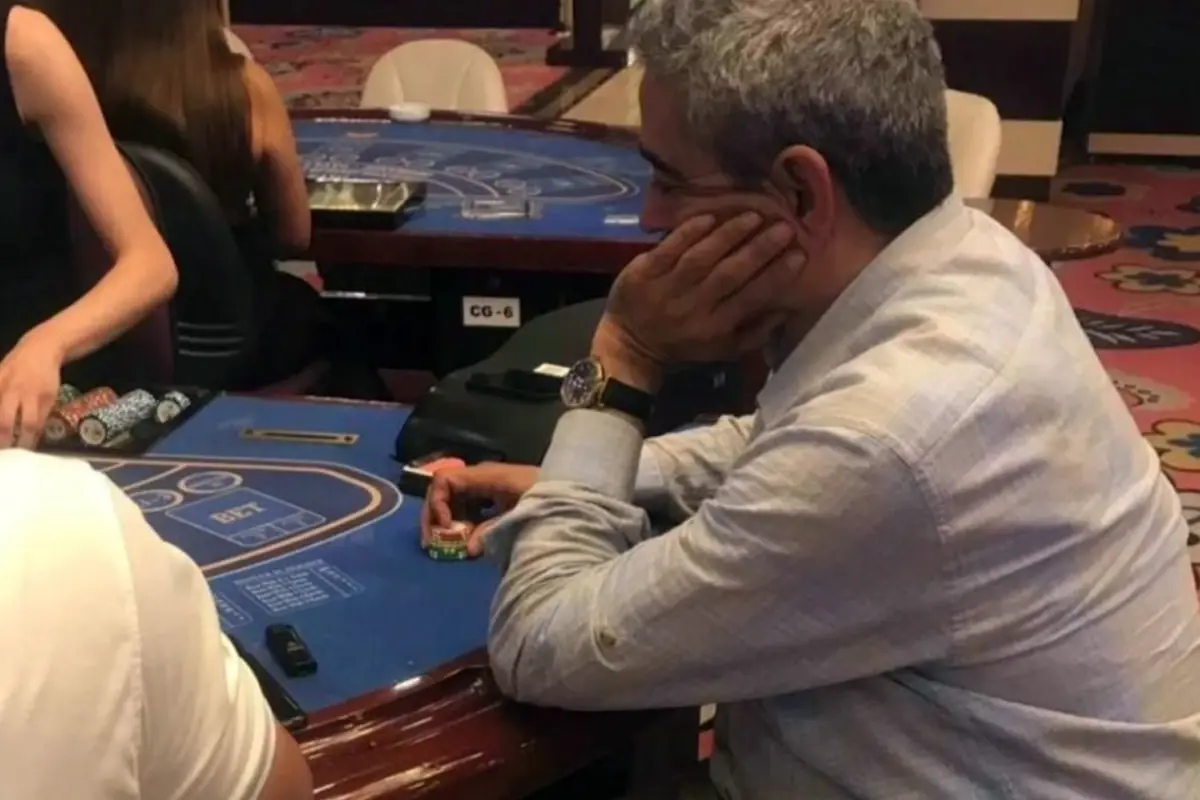 MHP Aydın İl Başkanı Haluk Alıcık’ın Kıbrıs’ta bir otelin kumarhanesinde