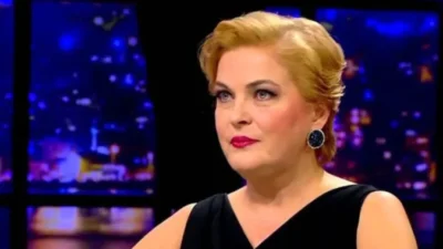 Türk tiyatrosunun usta oyuncularından Nurseli İdiz, hem ekranlardaki başarısıyla hem