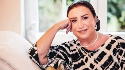 Türk tiyatro ve sinemasının yaşayan efsanelerinden Perran Kutman, aradan geçen