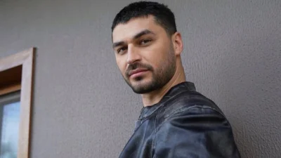 Gerek fiziksel görünümü gerekse önceki projelerdeki oyunculuğuyla merak konusu olan