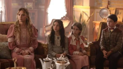 Now TV ekranlarında izleyiciyle buluşan Şakir Paşa Ailesi dizisi, hem