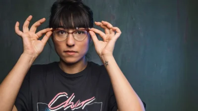 Türk alternatif müziğinin sevilen isimlerinden Kalben, hem şarkıları hem sahne