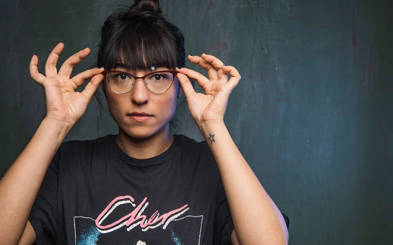 Türk alternatif müziğinin sevilen isimlerinden Kalben, hem şarkıları hem sahne