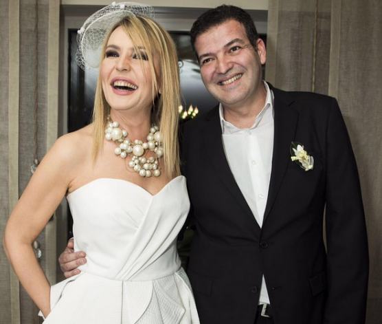 Televizyon dünyasında haber spikerliği, program sunuculuğu ve yorumculuk kimliğiyle uzun