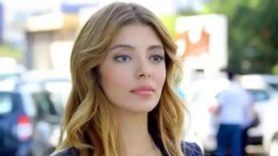 Türkiye’nin sevilen oyuncularından Selin Şekerci, güçlü oyunculuğu, dikkat çeken güzelliği