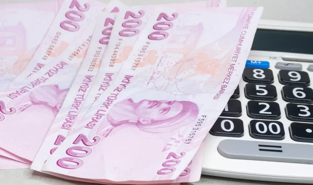 Yeni yılın ilk günlerinde vatandaşın gündemi yine değişmedi: maaş zamları,