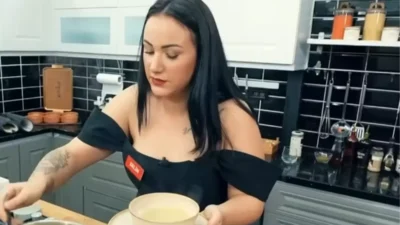 Zuhal Topal’la Yemekteyiz programında sıcak tavırları, sade ama lezzet odaklı