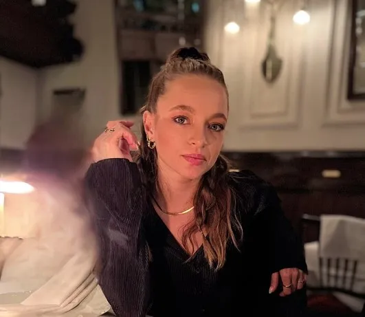 Show TV ekranlarında yayınlanan Bahar dizisi, yalnızca ana hikâyesiyle değil,