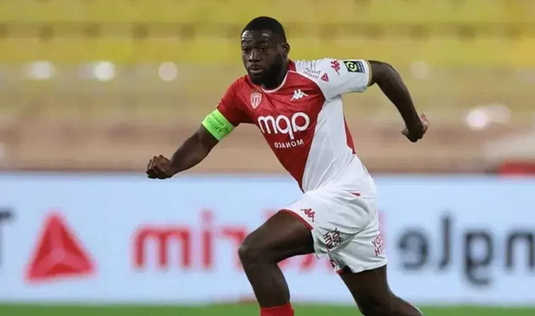 Yeni sezon hazırlıklarını tüm hızıyla sürdüren Galatasaray, teknik heyetin talebi