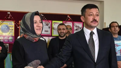 31 Mart 2024 yerel seçimleri, İzmir özelinde sadece siyasi rekabeti