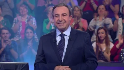 Türk televizyon tarihinin yaşayan efsanelerinden biri olan Zafer Ergin, hem